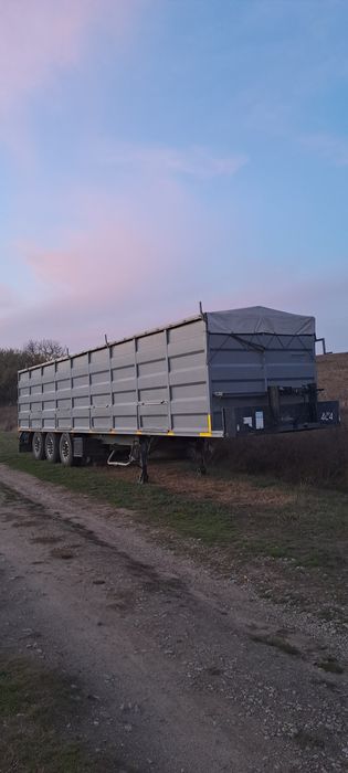 Продам або обміняю полуприцеп, прицеп в гарному стані!