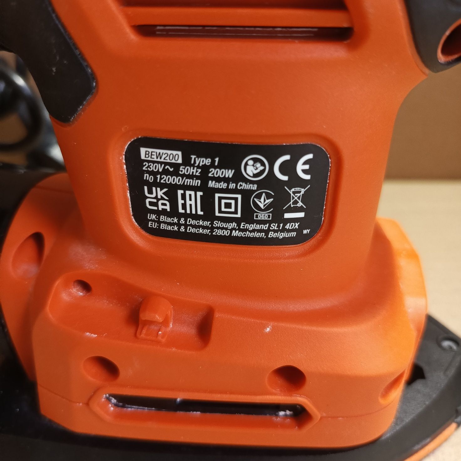 Szlifierka oscylacyjna mimośrodowa delta Black decker bew200 4w1