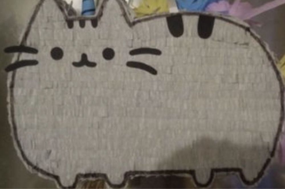 Piniata pusheen plus kij