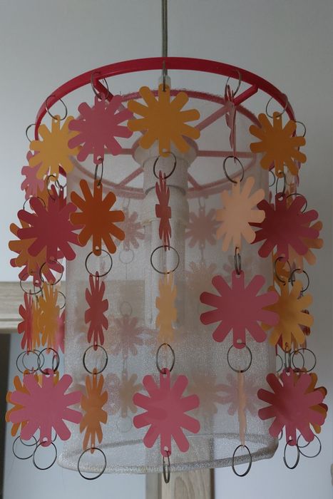 Lampa wisząca do pokoju dziecięcego