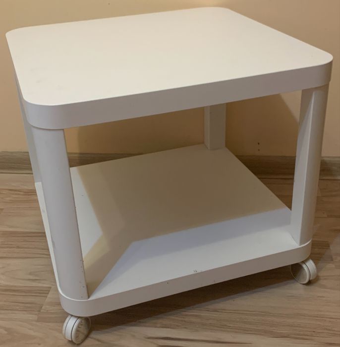 Sprzedam stolik kawowy Ikea Tingby na kólkach