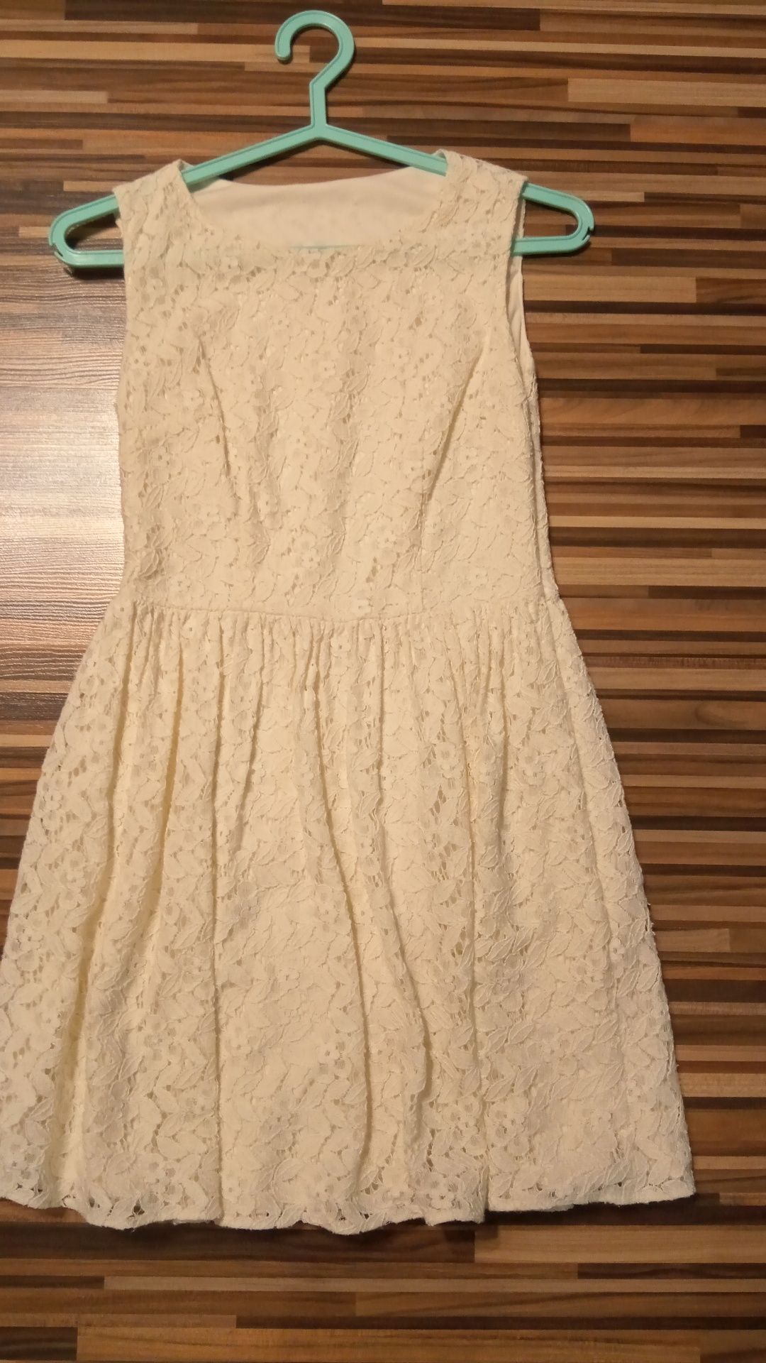 Sukienka koronkowa ecru 140-152