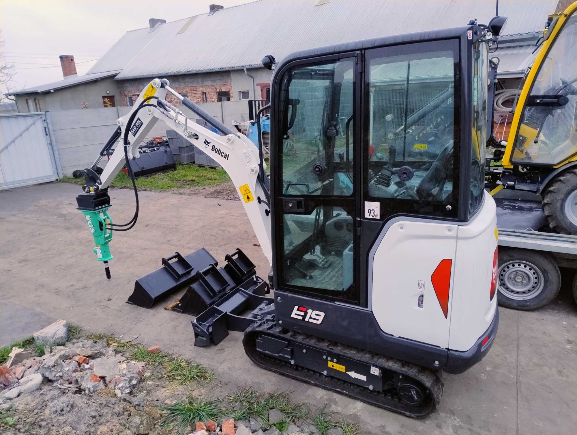 Wynajem Minikoparka Laweta  Kępno Syców Ostrzeszów  Grabów