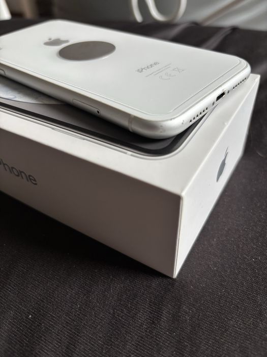 Iphone XR.   64GB