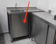 Pia com pedal. INOX. Industrial.