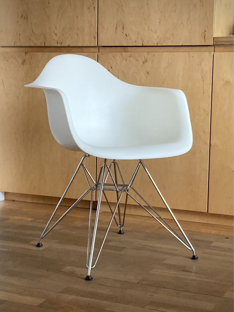 krzesła Vitra Eames DAR, fotele, design