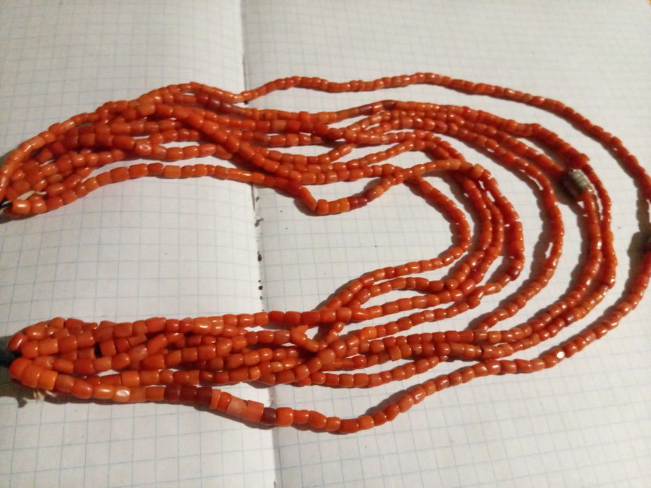 Коралове янтарне намисто