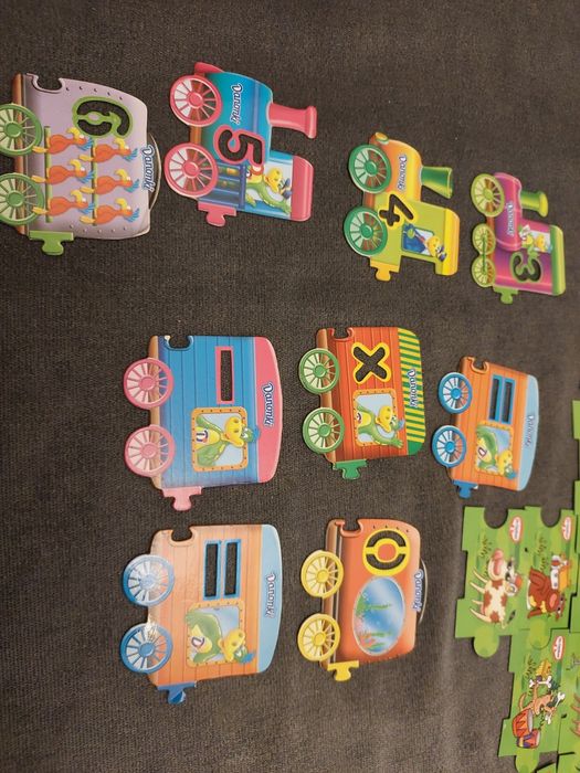 Magnesy danonki literki pociąg puzzle