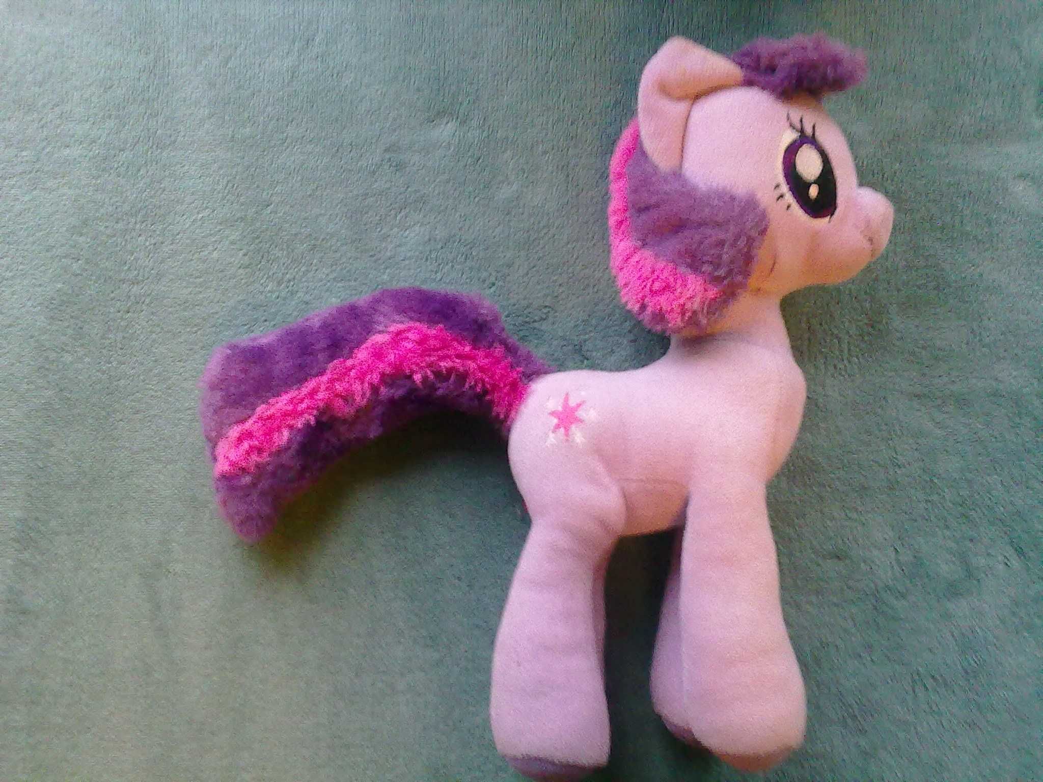 Pluszak, kucyk My Little Pony firmy Hasbro