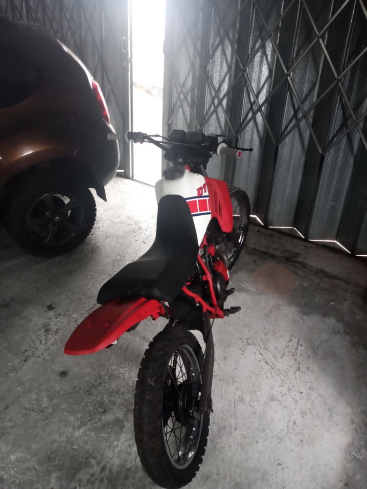 Dt lc 125 ypvs.