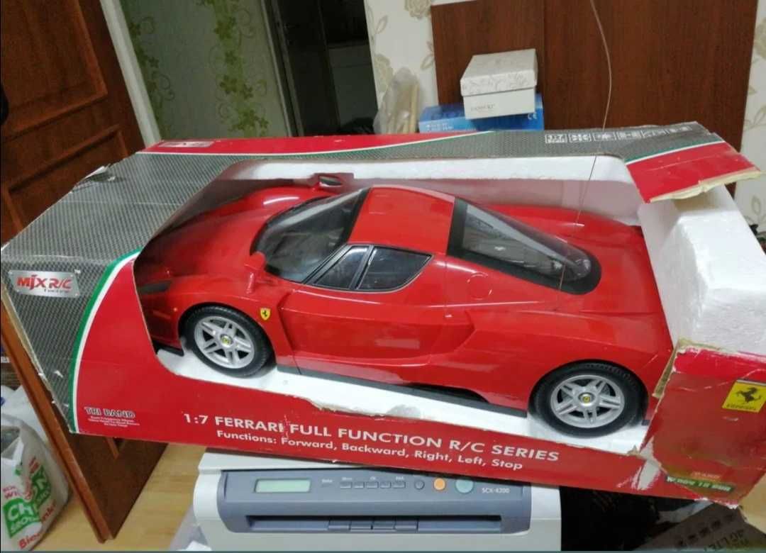 Sprawne jeżdżące autko - Ferrari miniatura 1:7