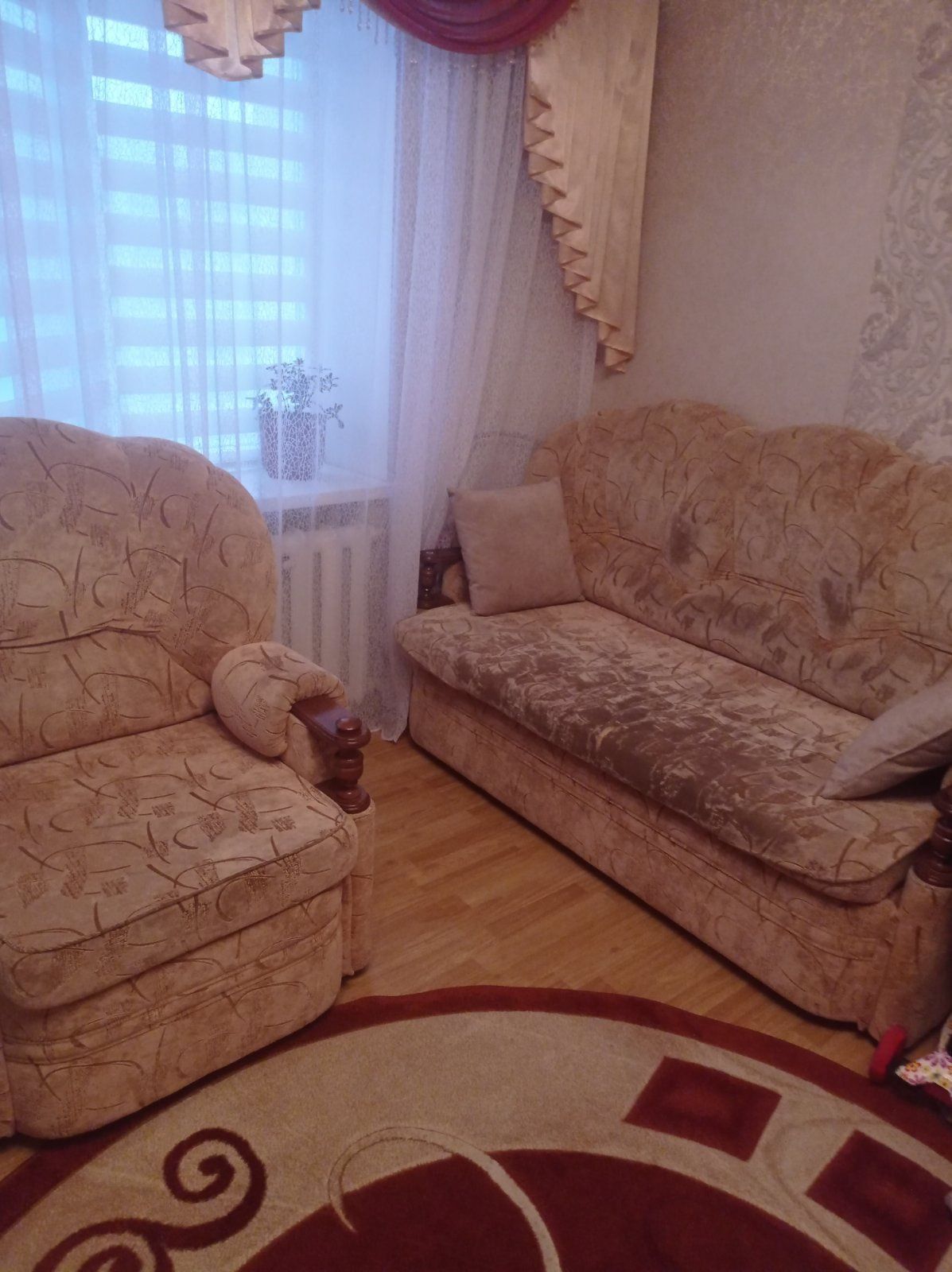 Продам диван з кріслом