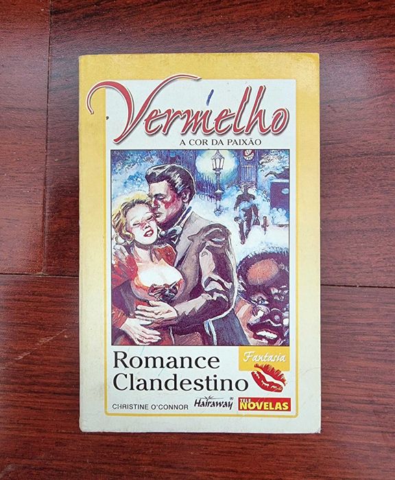 Livro "Vermelho - Romance Clandestino", Vol. 4, de Christine O'Connor