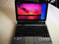 Portátil Acer Aspire One pequeno