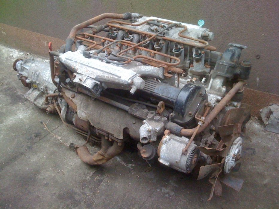 Zabytkowy Jaguar V12,silnik,5300cm, na czesci W-wa.