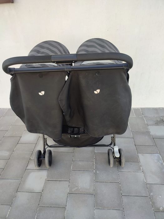 Wózek spacerowy dwuosobowy bliźniak