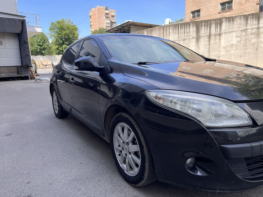 Renault Megane 3 2009 год 1.5 Дизель k9k