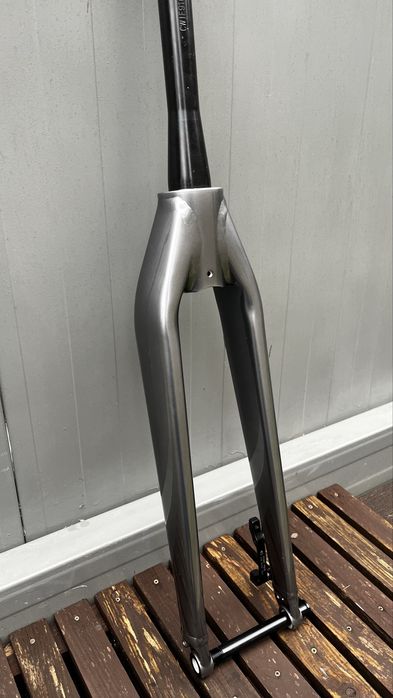 Nowy widelec MTB sztywny gravel cross 15x100 sztywna oś tapered