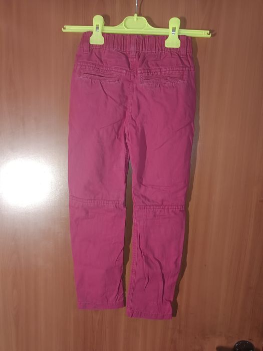 Czerwone spodnie 122