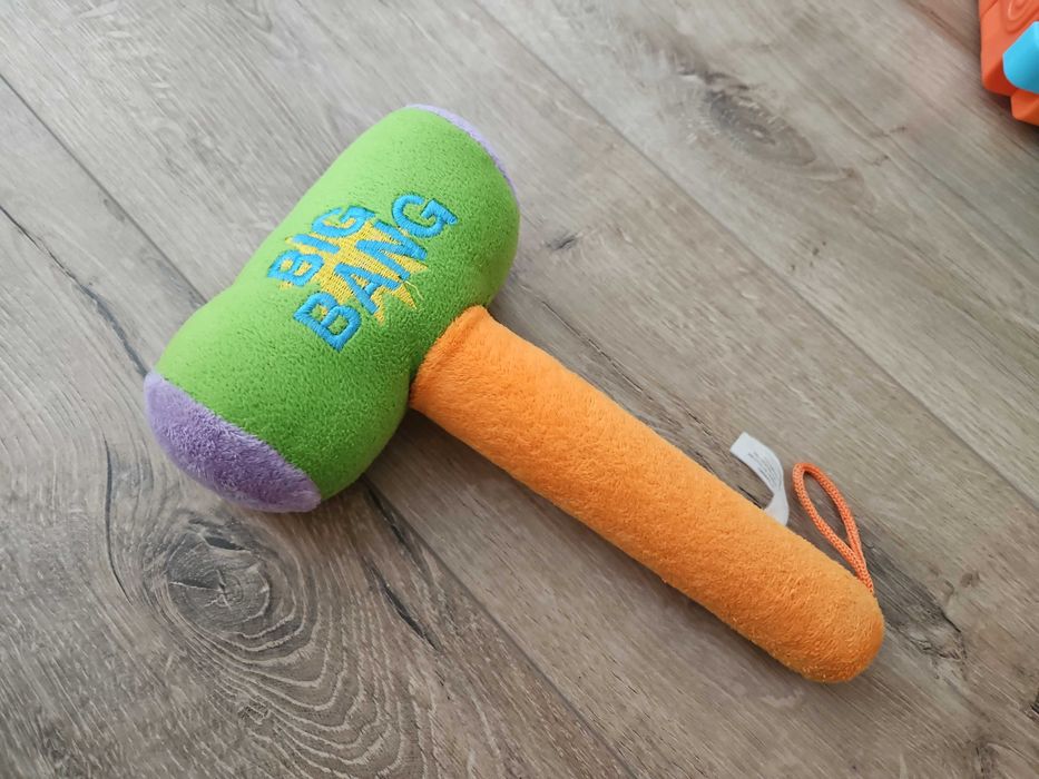 Pluszowy młotek z dźwiękiem