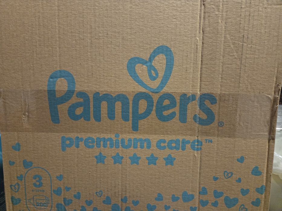 Pampers premium care 3 200szt nie otwierane.