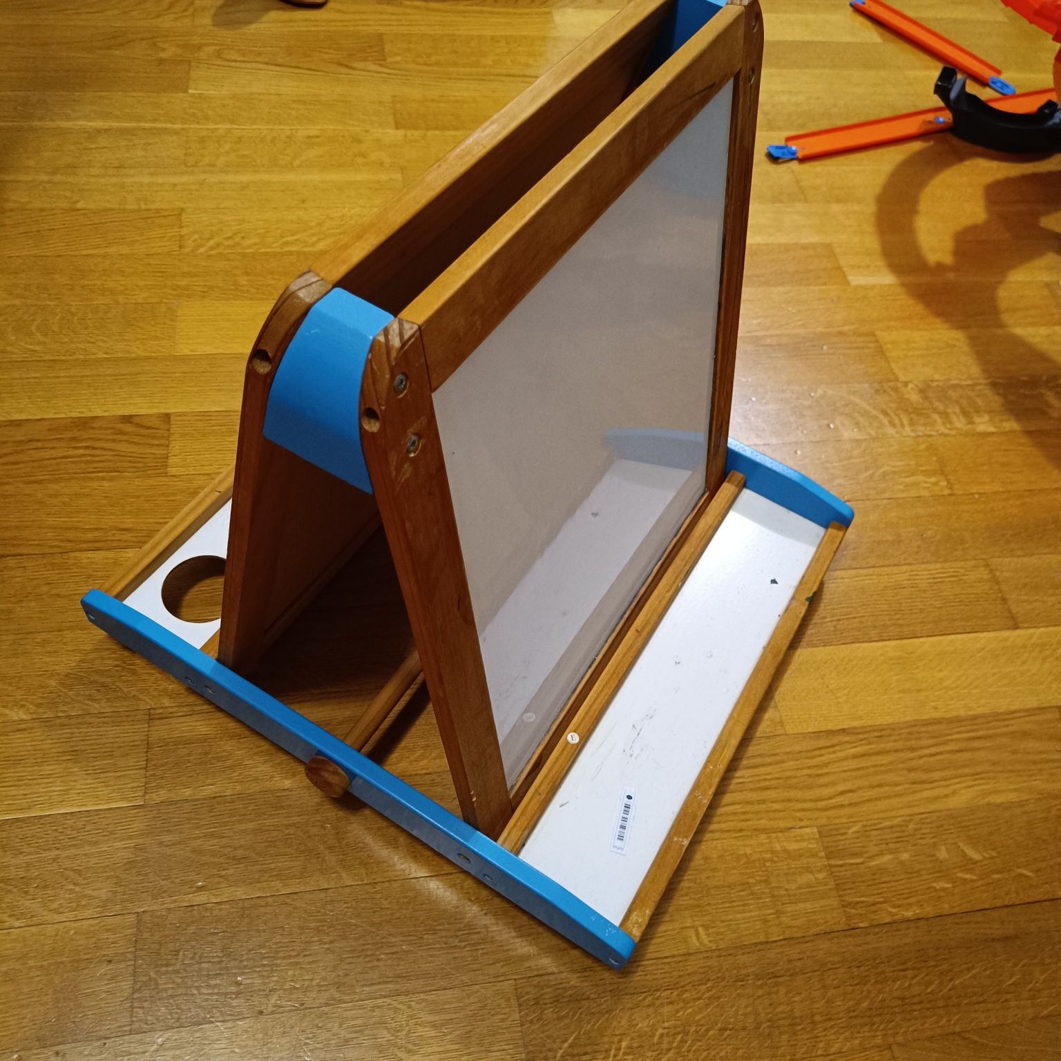 Cavalete de mesa com quadro branco e ardósia