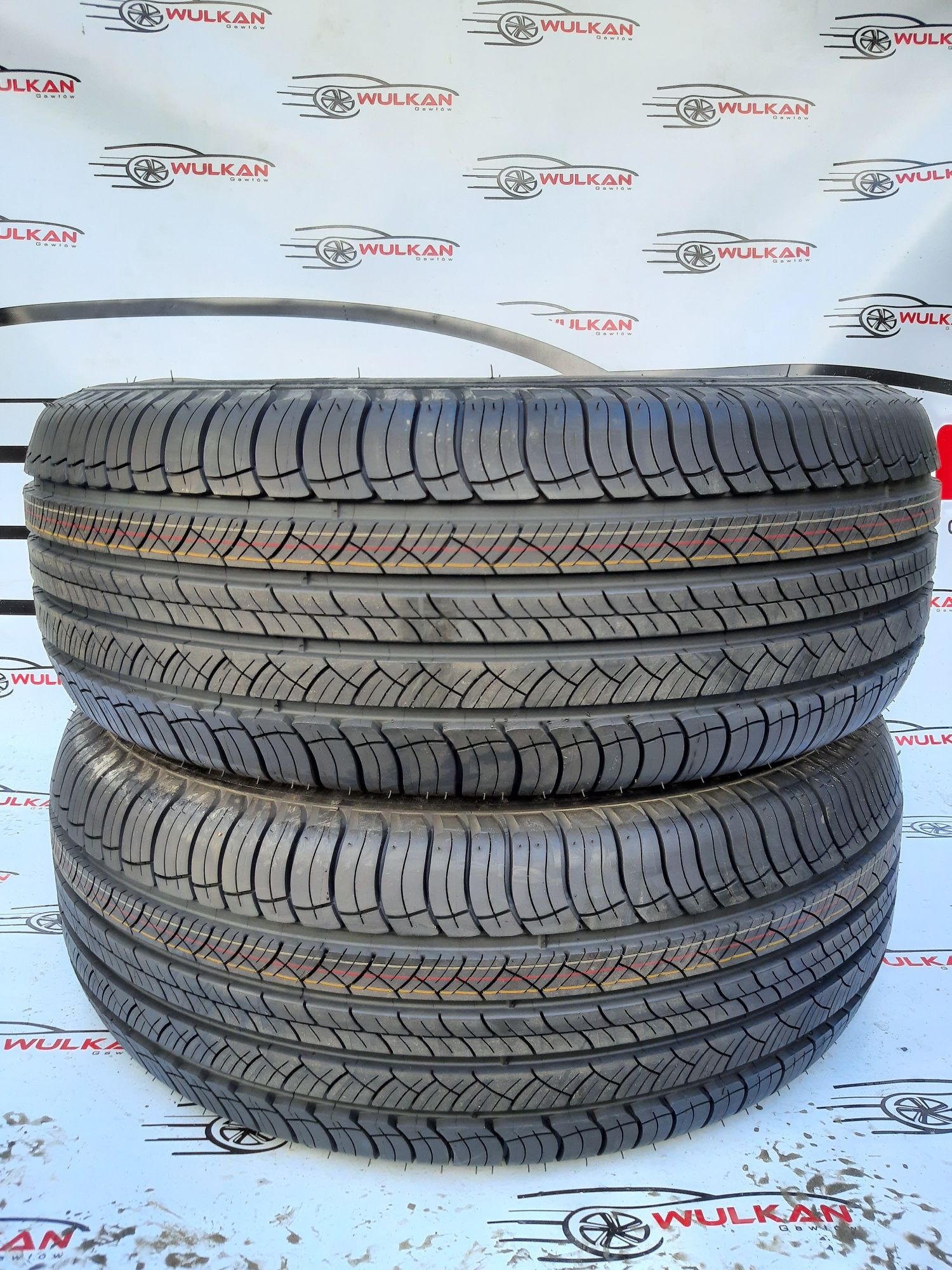 2x 275/70r16 114H Michelin Latitude Tour HP