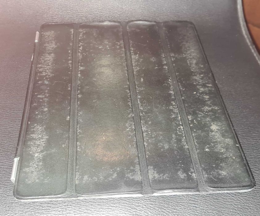 Apple iPad Wi-Fi + 3G Early 2011