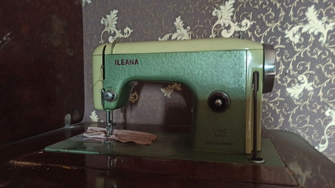 Швейная машина Подольск 142 и ILEANA Cugir