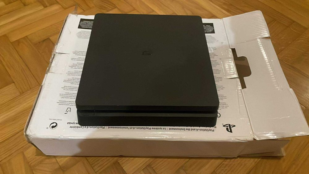 Konsola PS4 1TB Slim