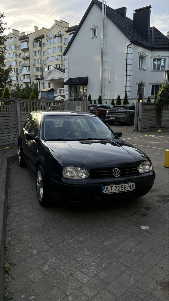 Volkswagen 4 рік 2001