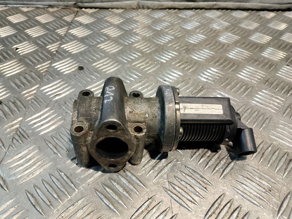 Zawór Egr Opel Vectra C 1.9 Cdti  55215031 Pierburg