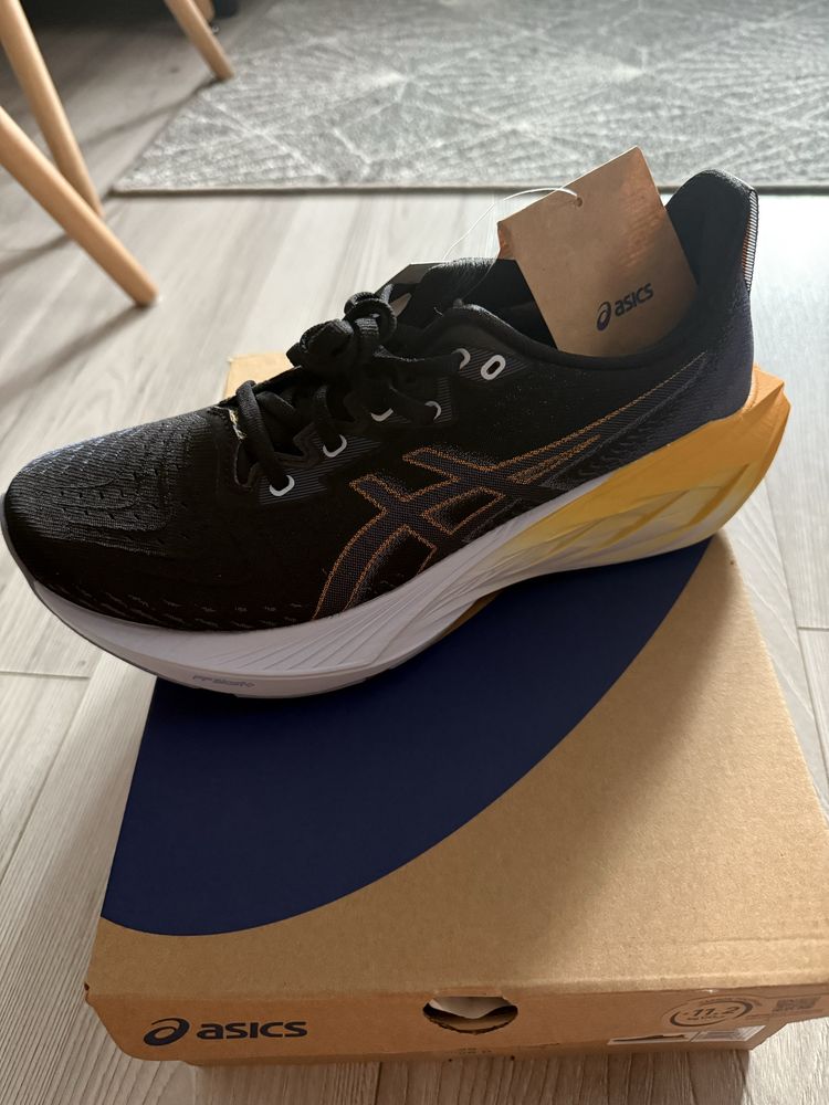 Asics Novablast 4