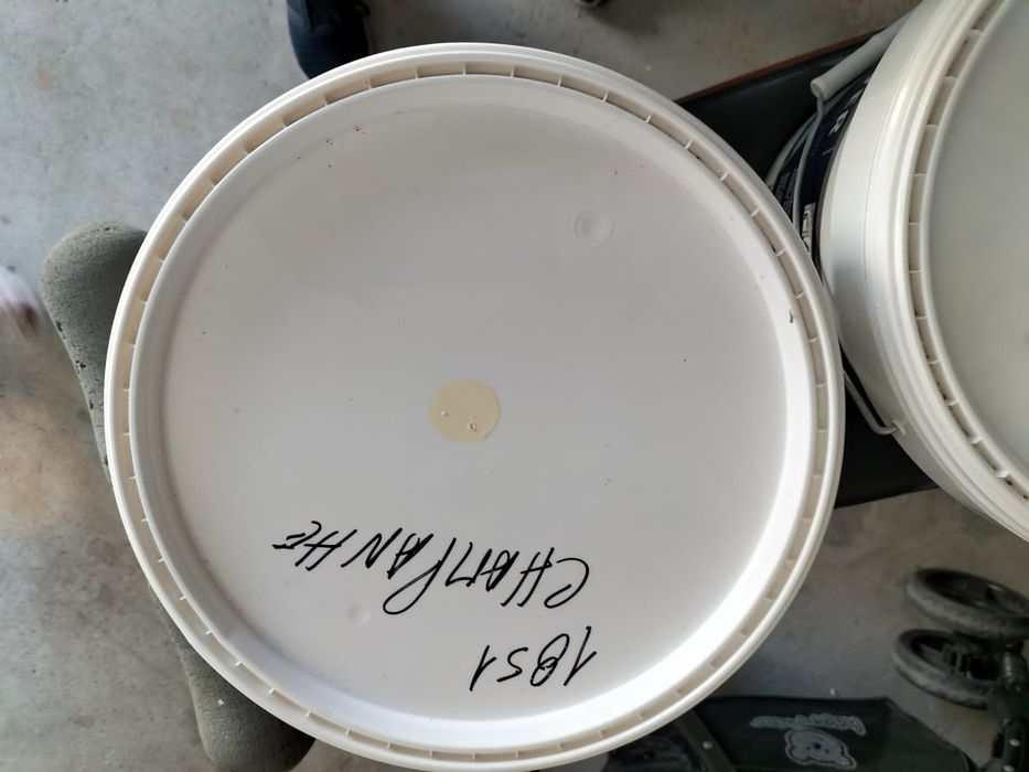 Lata de tinta Nova, nunca usada e comprada a muito pouco tempo