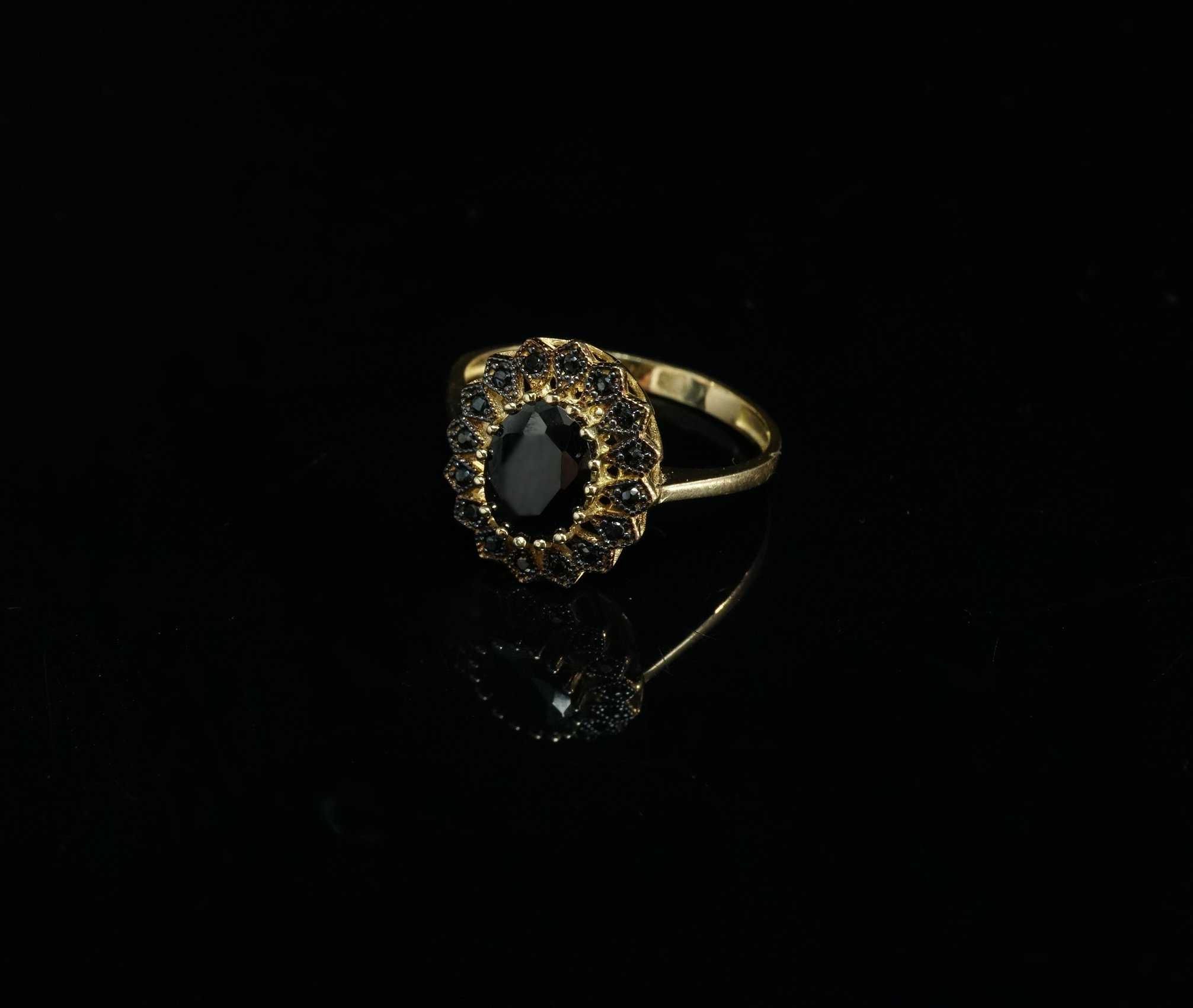 Złoto 585-Złoty pierścionek z cyrkoniami