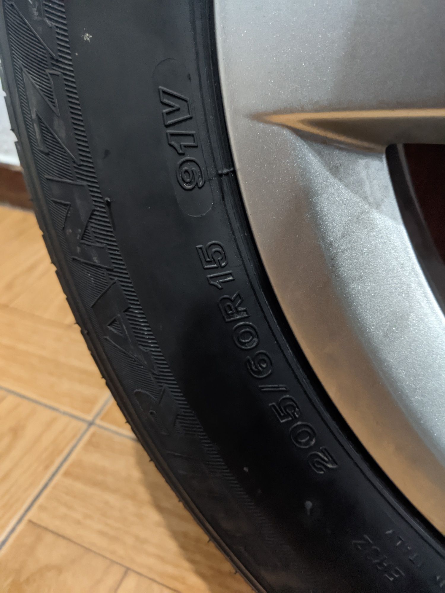 Jante 15 5x100 com pneu novo