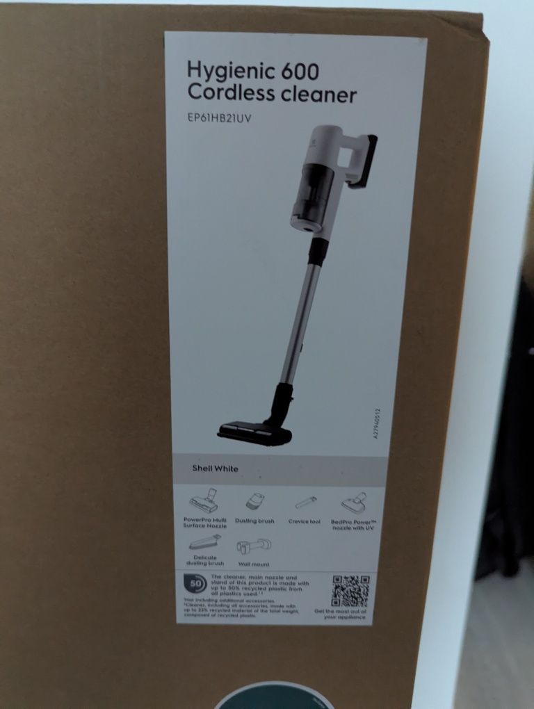 Nowy odkurzacz pionowy ELECTROLUX Hygienic 600 EP61HB21UV
