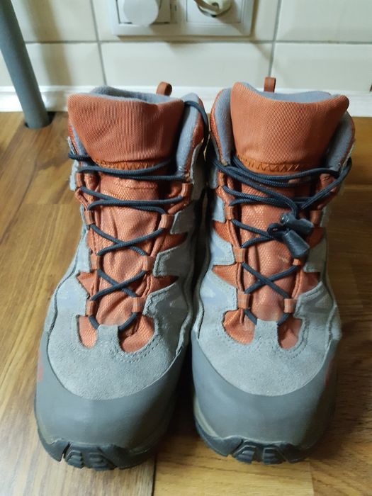Продам трекинговые  кроссовые ботинки SALOMON GORE-TEX мембрана укороч