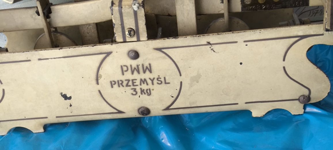 Stara waga kuchenna Przemyśl 1966 . Vintage