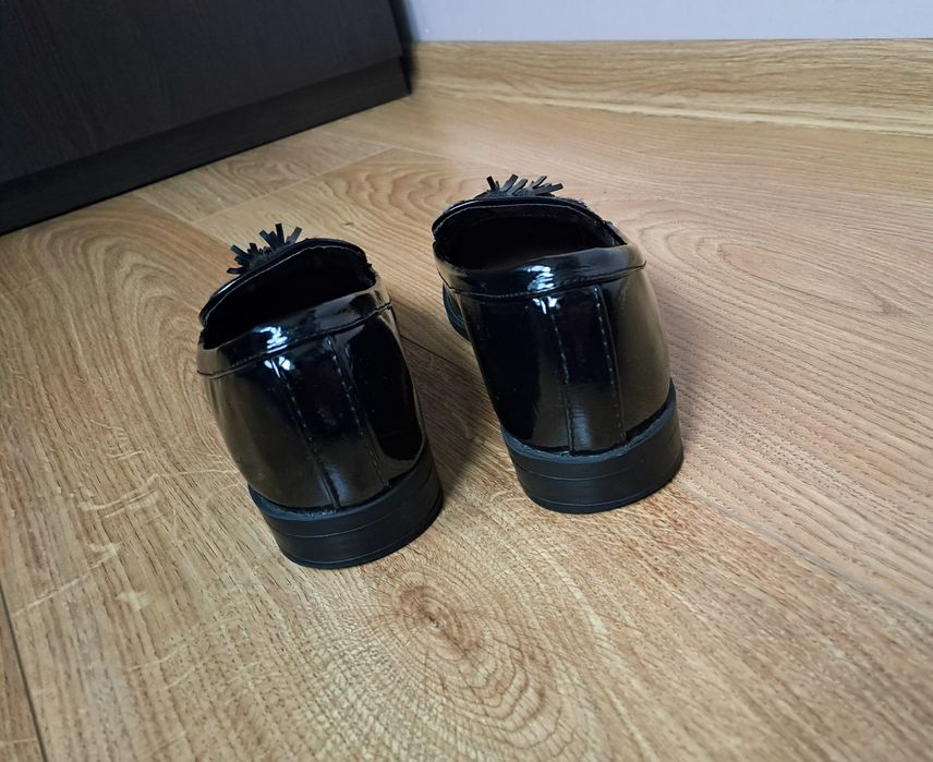 Женские чёрные лаковые туфли лоферы балетки