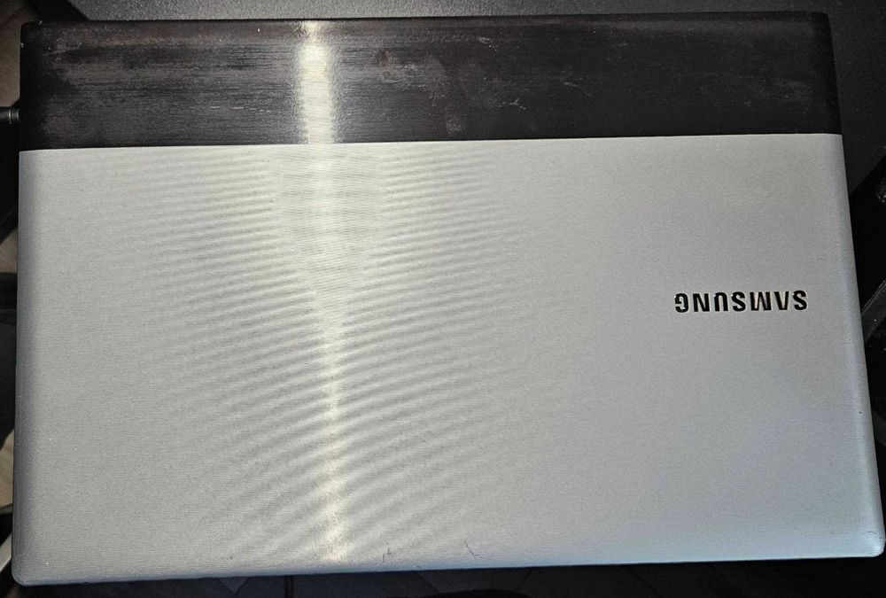 Laptop Samsung RV511