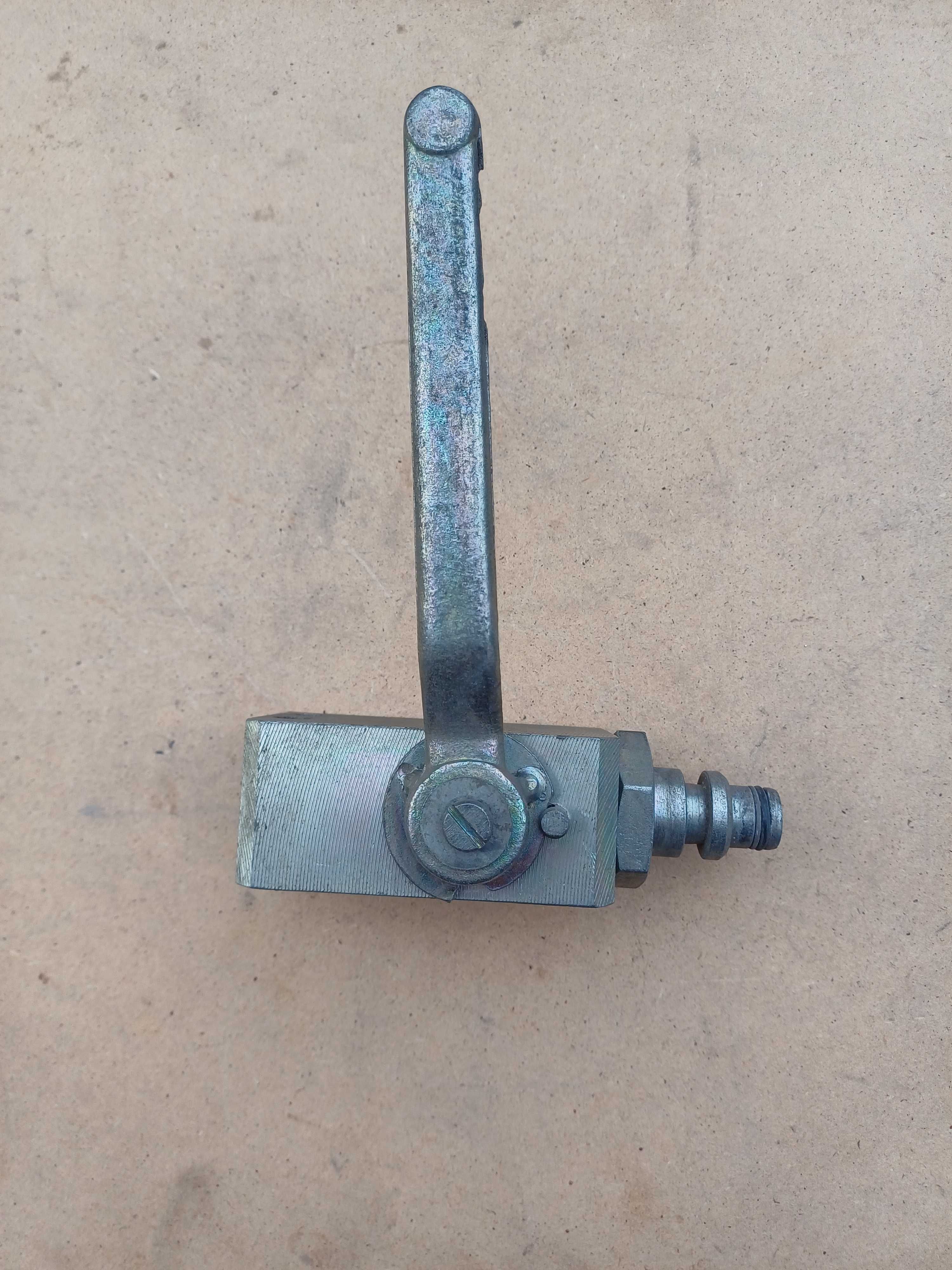 Zawór hydrauliczny kulowy odcinający