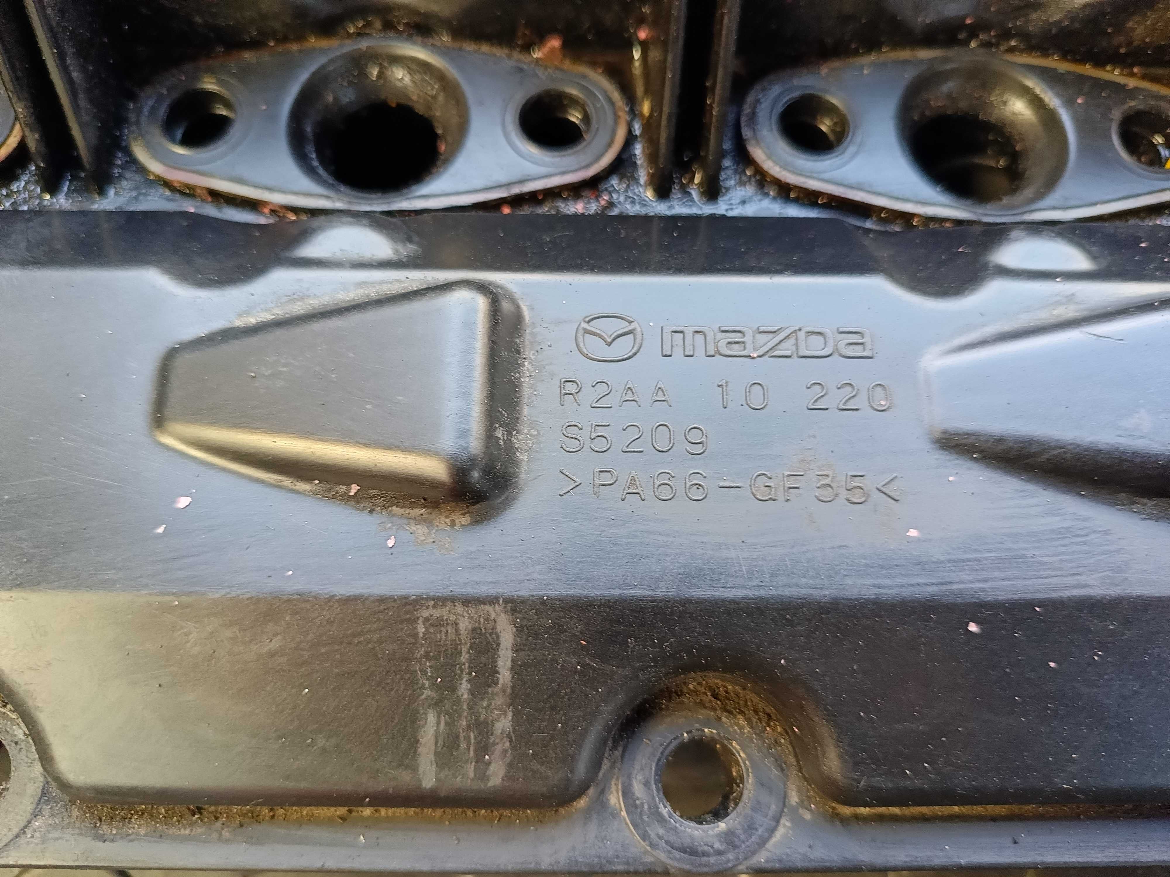 Pokrywa zaworów Mazda 6 2.2 CITD R2AA 10220