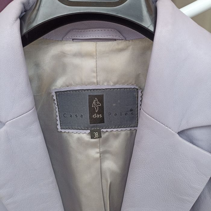 Casaco em pele (couro) da Casa das Peles cor lilas