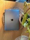 Apple MacBook Air M1 8/256GB - bdb stan - 92% kondycji