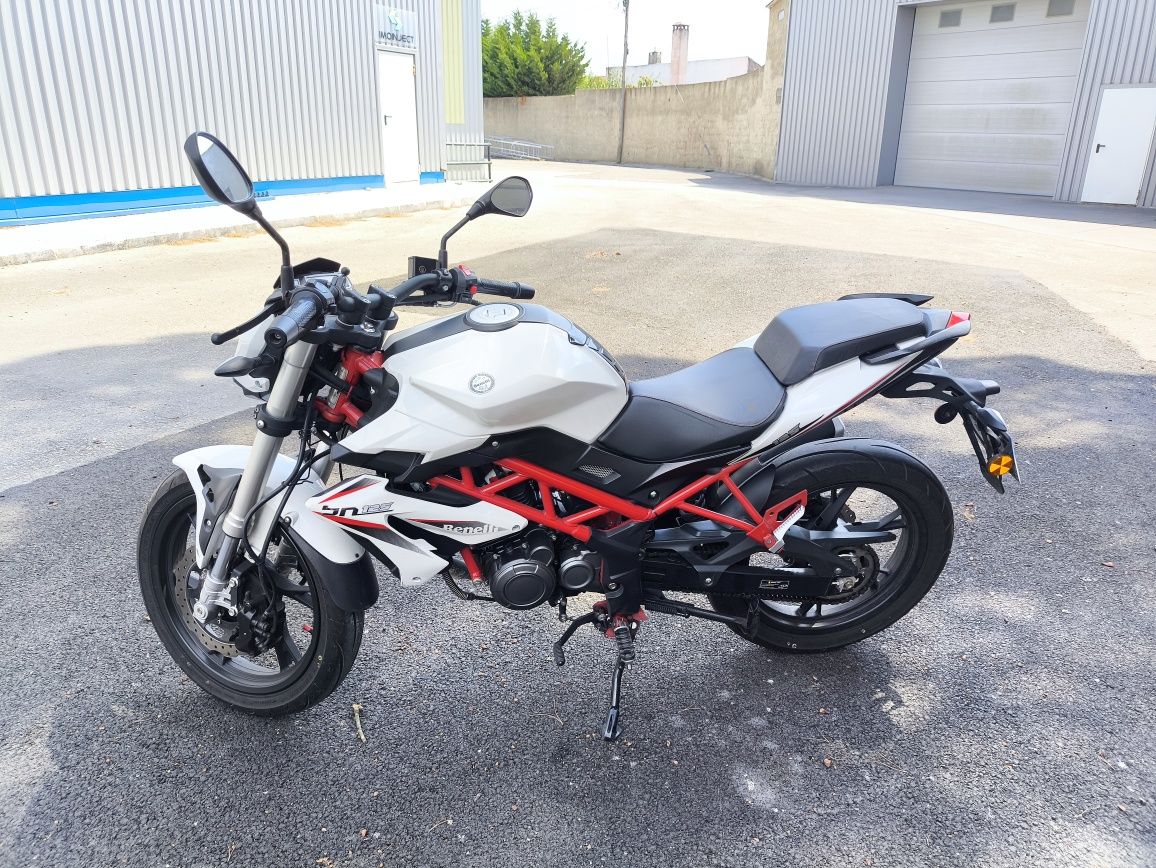 Benelli BN 125 - 16.000km