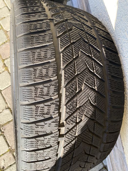 Шини Резина 275/35/20 + 245/40/20 R20 ROADMARCH Разноширокая