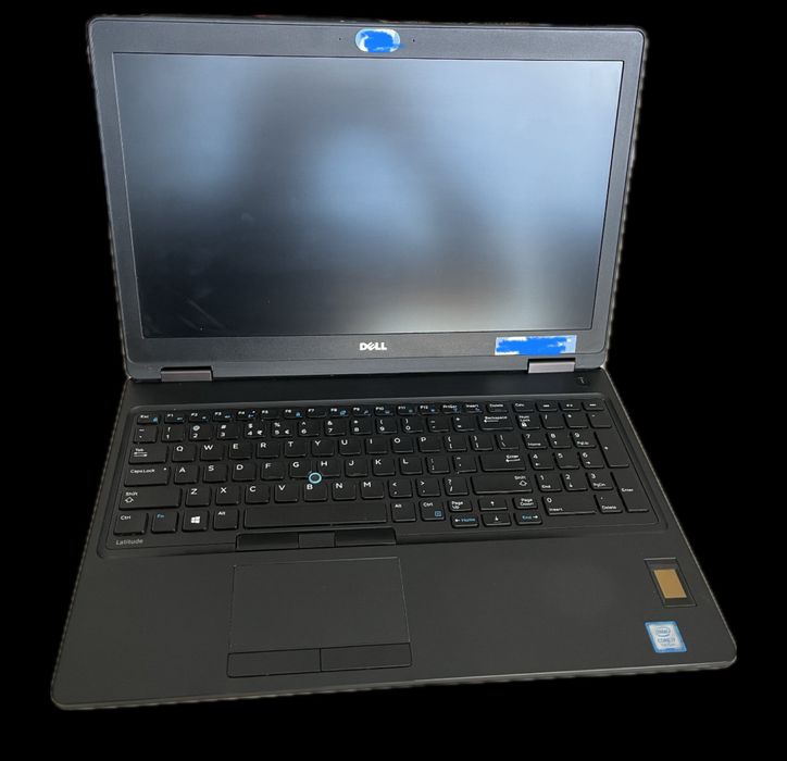 Laptop Dell 5580 i7 16GB Ram geforce 940MX SSD 500GB Win11