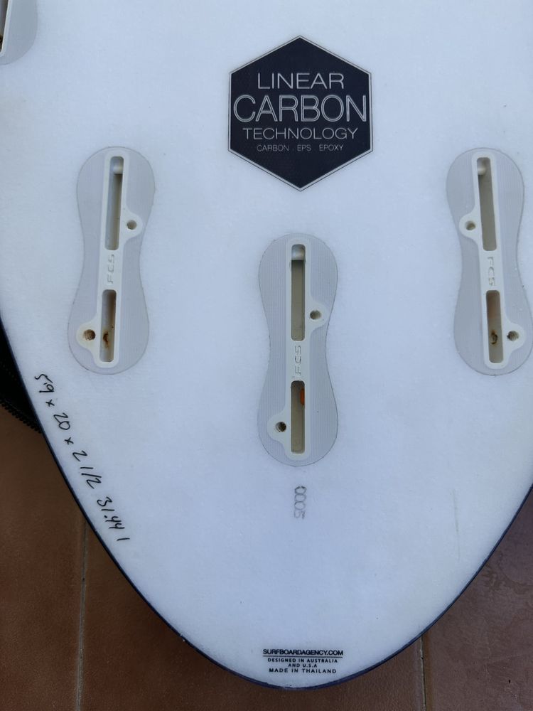 Prancha epoxy 5’9 31L  + saco Dakine