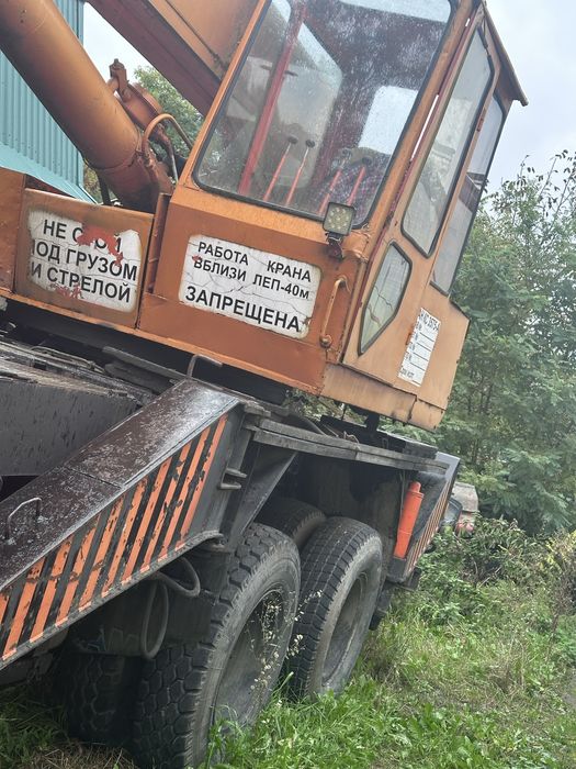 Автокран на базі Зіл ГЯ-133